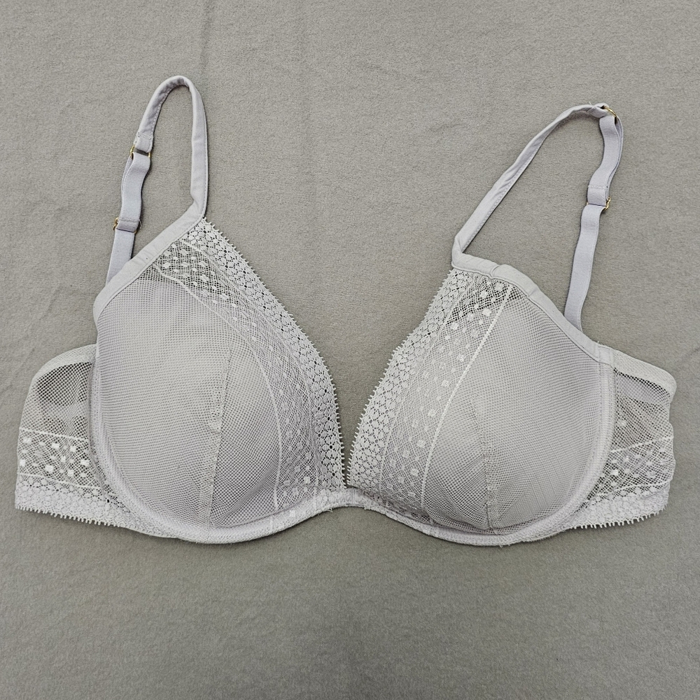 Victoria's Secret Incredible Bra size 36D